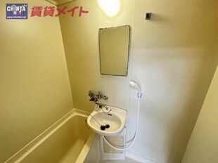 伊勢中川駅 徒歩7分 2階の物件内観写真